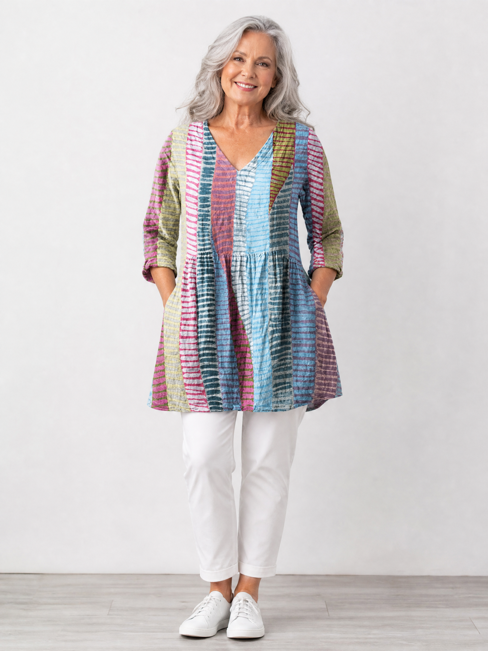 Anais | Long Blouse with V-Neck